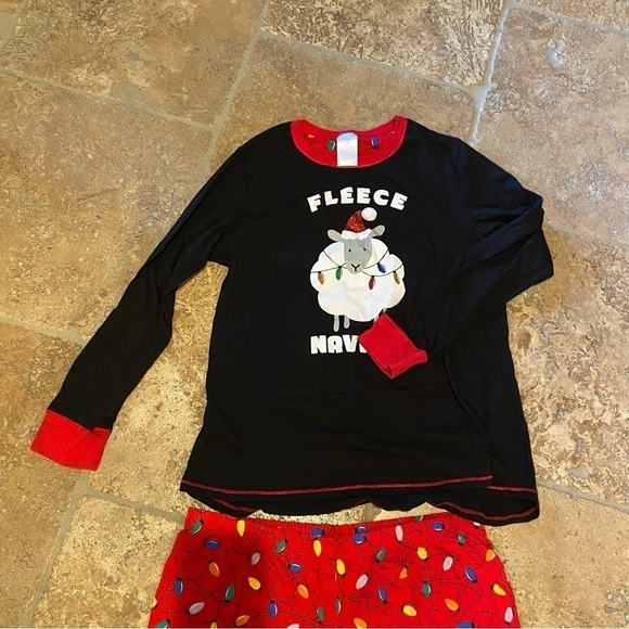 SECRET TREASURES Teens Christmas Pajamas Set Fleece Navidad Size L(12/14)-Unisex - Picture 2 of 6